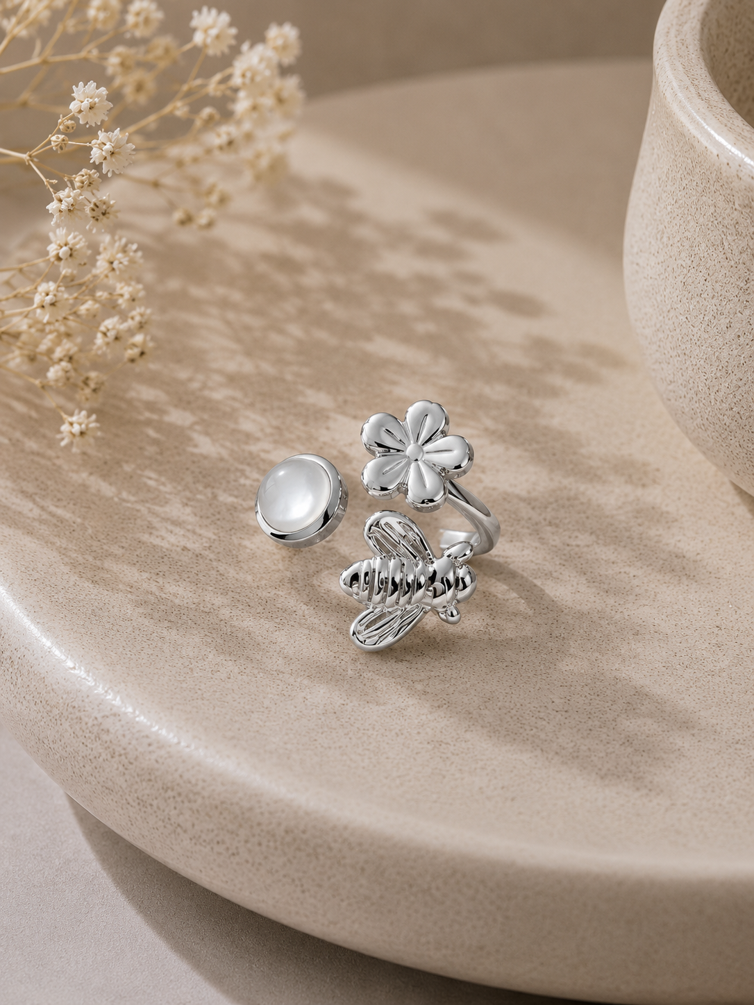 Bague - Fleur et abeille argenté