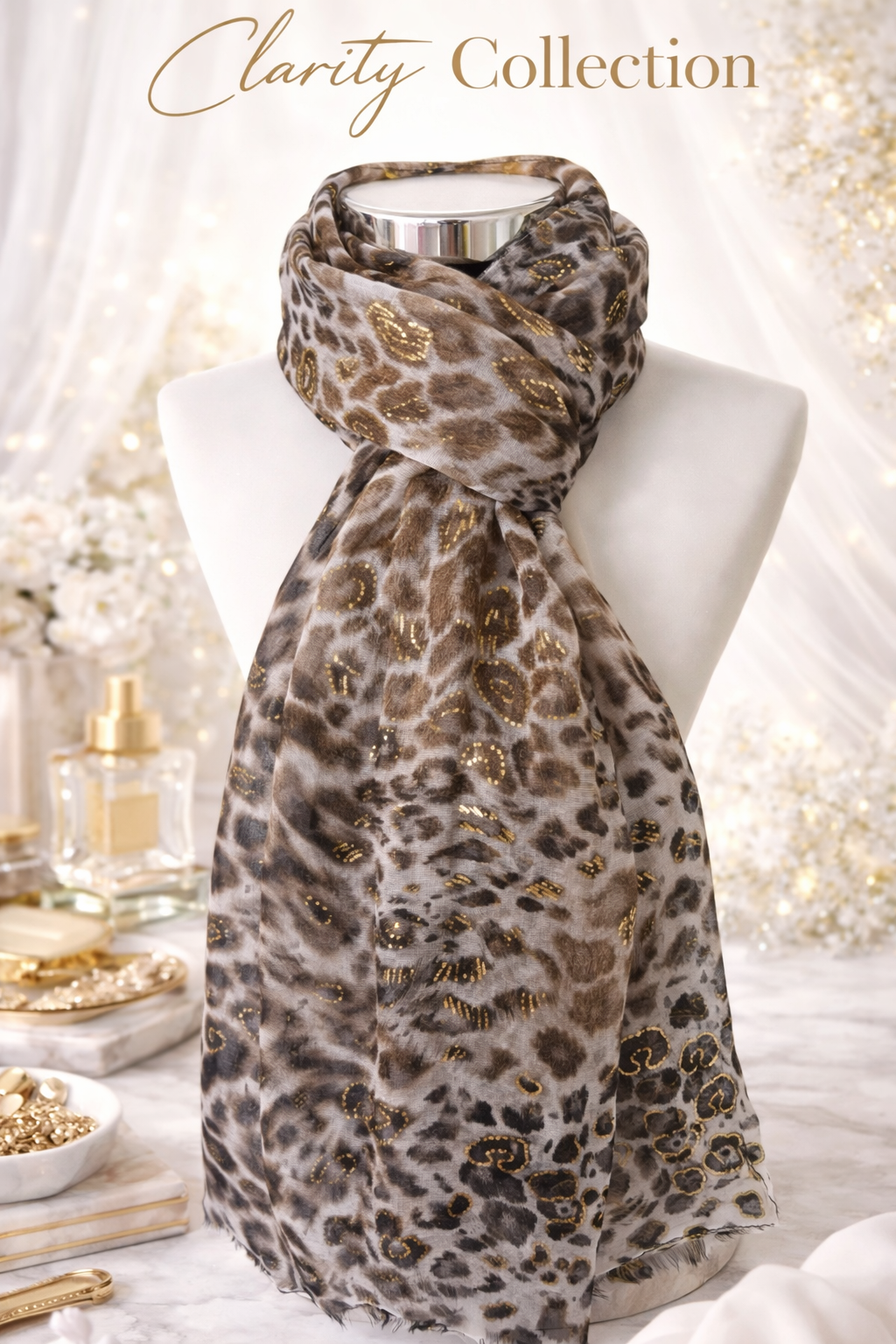 Donkerbruine sjaal met luipaard- en gouden motieven